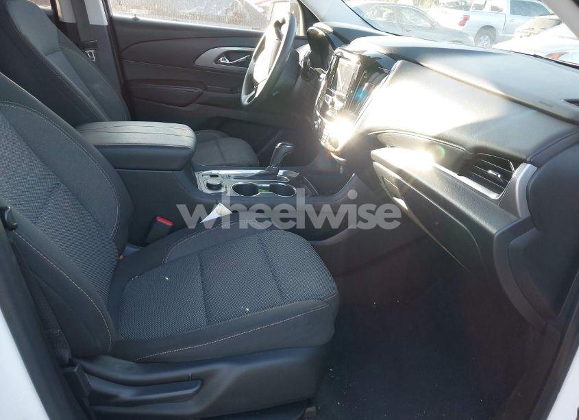 Photo 5 of 2020 Chevrolet Traverse FWD LS (VIN 1GNERFKW4LJ228864)