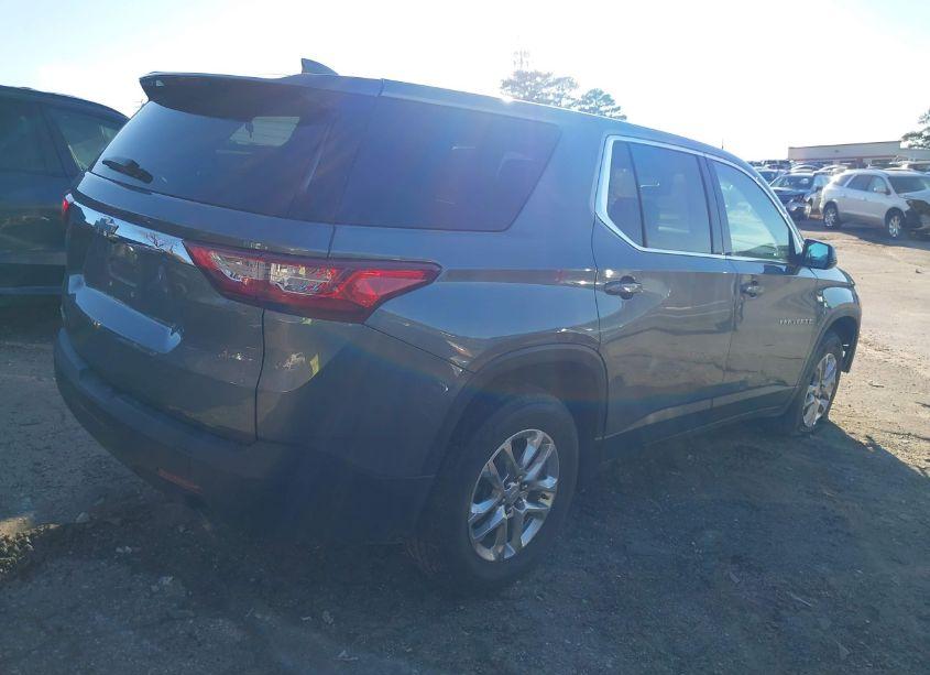 Photo 4 of 2020 Chevrolet Traverse FWD LS (VIN 1GNERFKW4LJ269284)