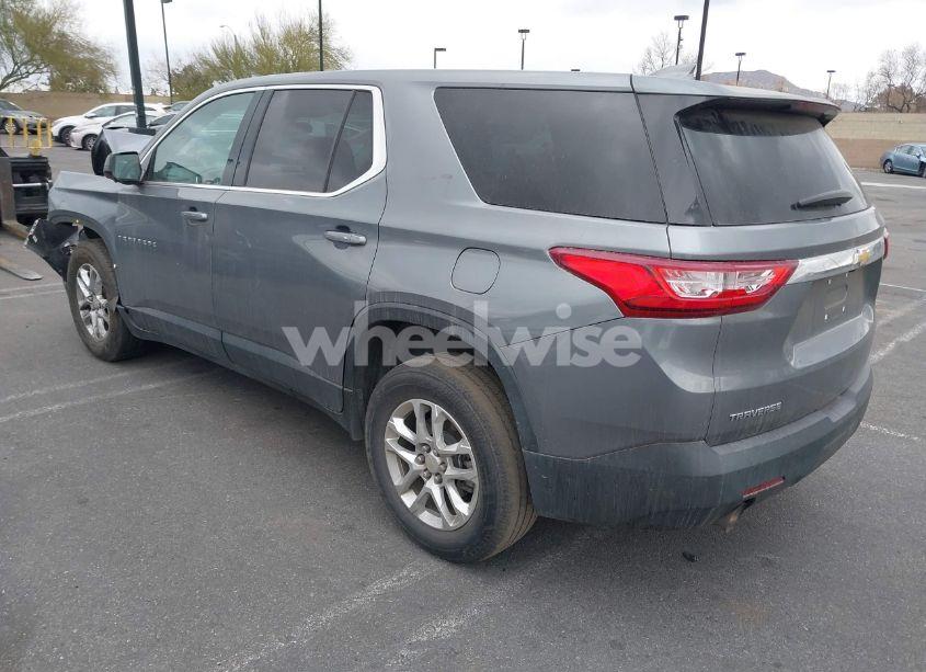 Photo 3 of 2020 Chevrolet Traverse FWD LS (VIN 1GNERFKW4LJ279975)