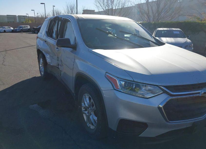 2020 Chevrolet Traverse FWD LS (VIN 1GNERFKW4LJ289597) main photo