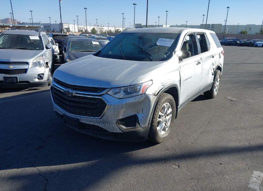 Photo 2 of 2020 Chevrolet Traverse FWD LS (VIN 1GNERFKW4LJ289597)