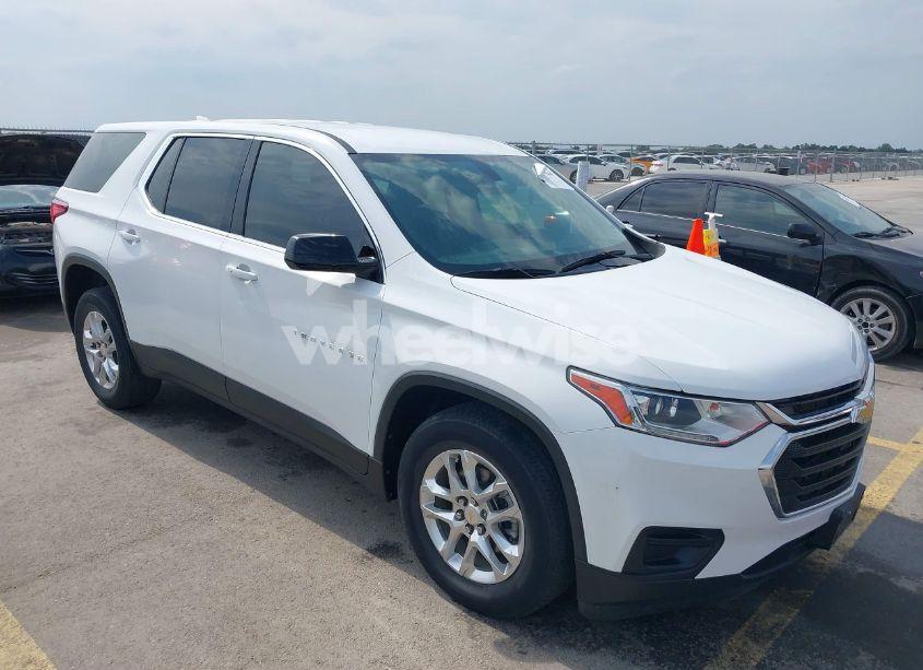 2020 Chevrolet Traverse FWD LS (VIN 1GNERFKW4LJ314465) main photo
