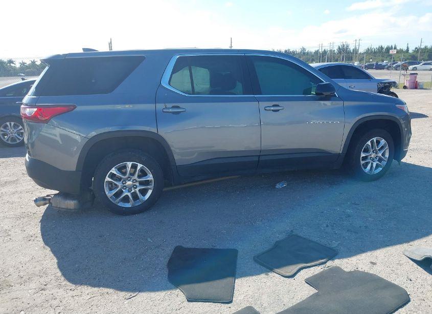 Photo 4 of 2020 Chevrolet Traverse FWD LS (VIN 1GNERFKW4LJ316426)