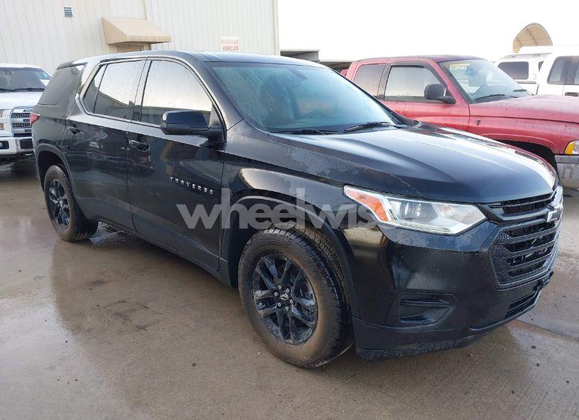 2021 Chevrolet Traverse FWD LS (VIN 1GNERFKW4MJ246475) main photo