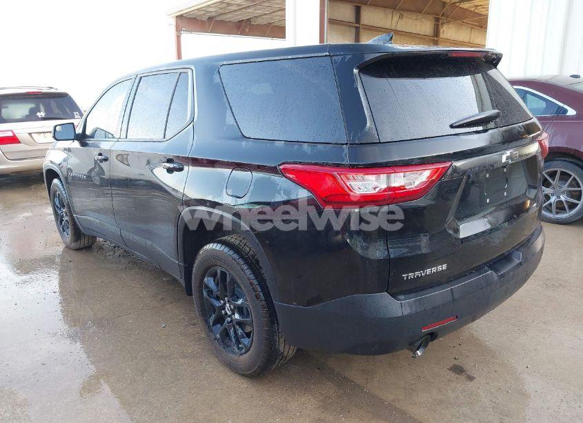 Photo 3 of 2021 Chevrolet Traverse FWD LS (VIN 1GNERFKW4MJ246475)