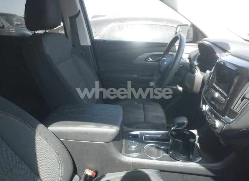 Photo 5 of 2021 Chevrolet Traverse FWD LS (VIN 1GNERFKW4MJ246475)
