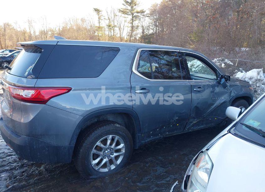 Photo 13 of 2019 Chevrolet Traverse LS (VIN 1GNERFKW5KJ152201)