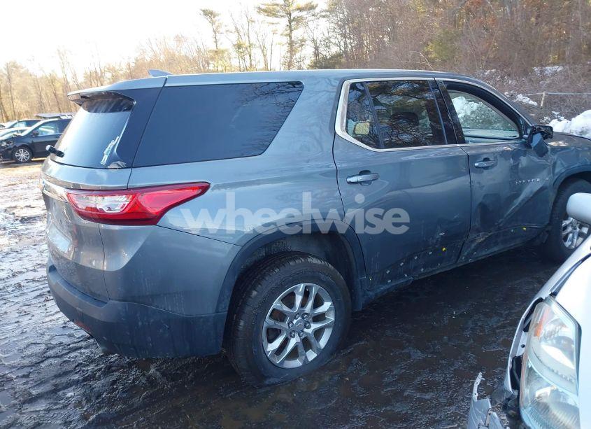 Photo 4 of 2019 Chevrolet Traverse LS (VIN 1GNERFKW5KJ152201)