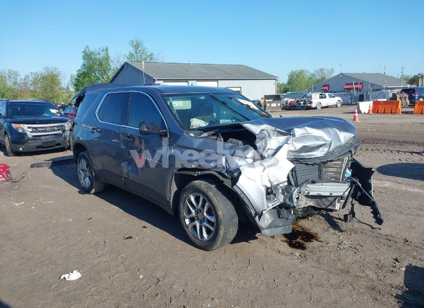 2019 Chevrolet Traverse LS (VIN 1GNERFKW5KJ231920) main photo