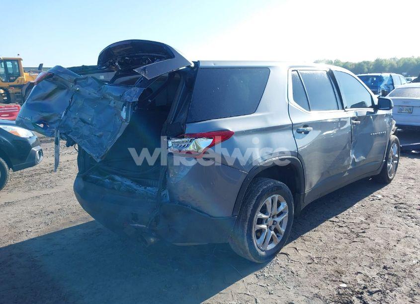 Photo 4 of 2019 Chevrolet Traverse LS (VIN 1GNERFKW5KJ231920)