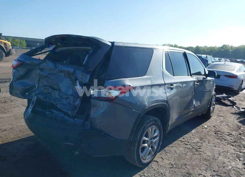 Photo 6 of 2019 Chevrolet Traverse LS (VIN 1GNERFKW5KJ231920)