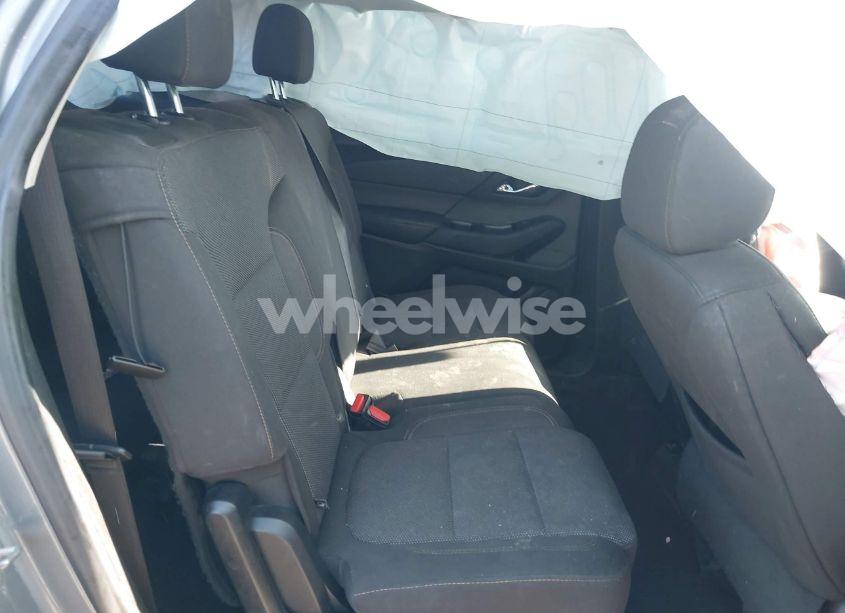 Photo 8 of 2019 Chevrolet Traverse LS (VIN 1GNERFKW5KJ231920)