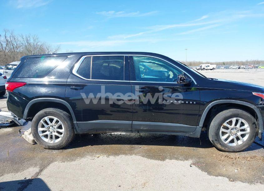 Photo 13 of 2019 Chevrolet Traverse LS (VIN 1GNERFKW5KJ283466)