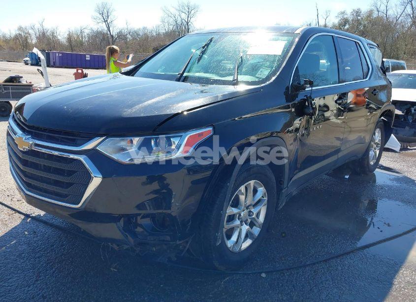 Photo 2 of 2019 Chevrolet Traverse LS (VIN 1GNERFKW5KJ283466)