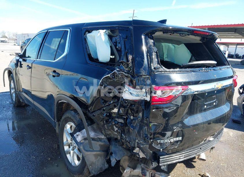 Photo 3 of 2019 Chevrolet Traverse LS (VIN 1GNERFKW5KJ283466)