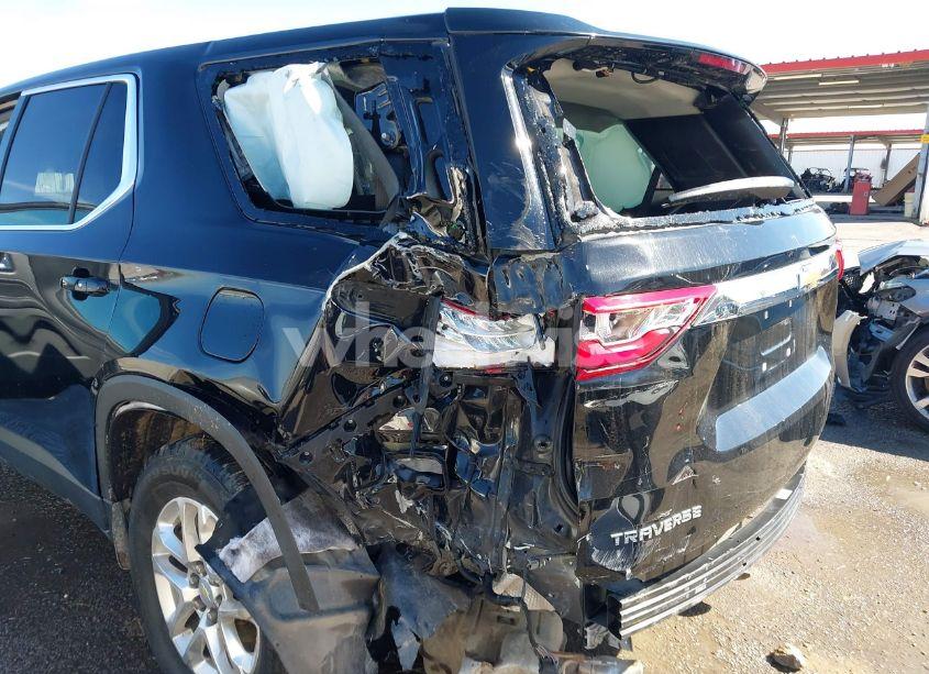 Photo 6 of 2019 Chevrolet Traverse LS (VIN 1GNERFKW5KJ283466)
