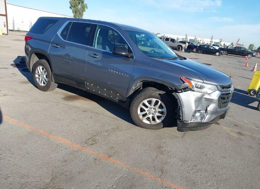 2020 Chevrolet Traverse FWD LS (VIN 1GNERFKW5LJ186740) main photo