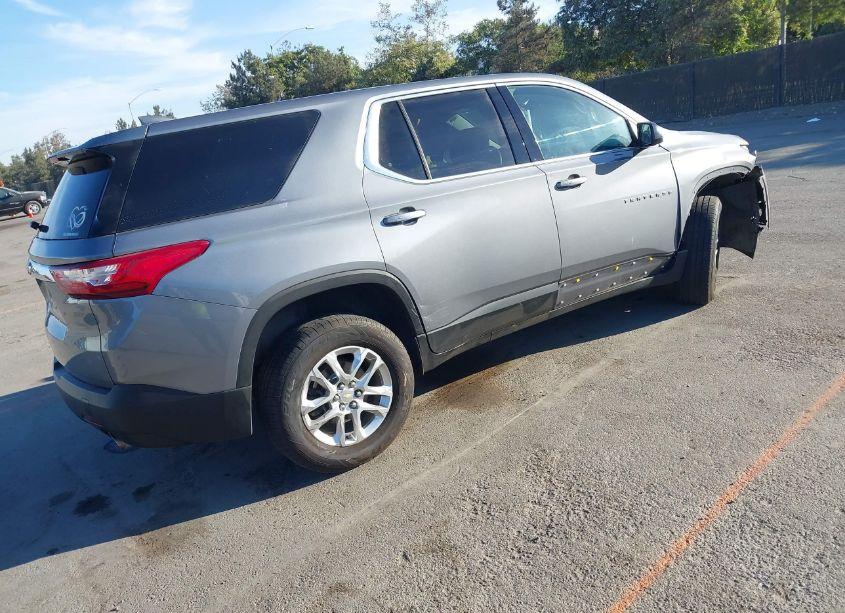 Photo 4 of 2020 Chevrolet Traverse FWD LS (VIN 1GNERFKW5LJ186740)