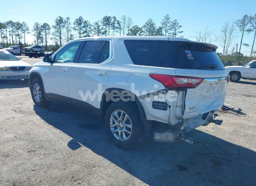 Photo 3 of 2020 Chevrolet Traverse FWD LS (VIN 1GNERFKW5LJ253675)
