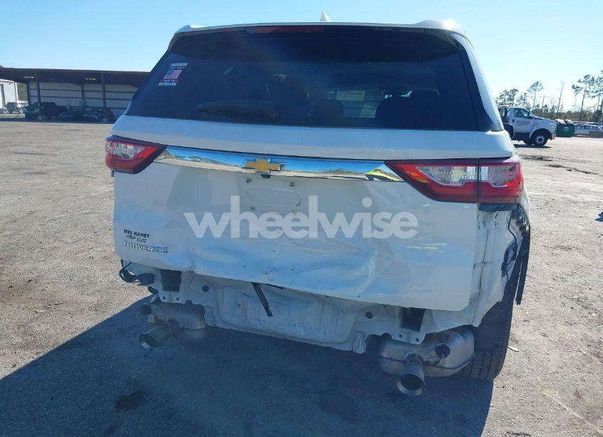 Photo 6 of 2020 Chevrolet Traverse FWD LS (VIN 1GNERFKW5LJ253675)