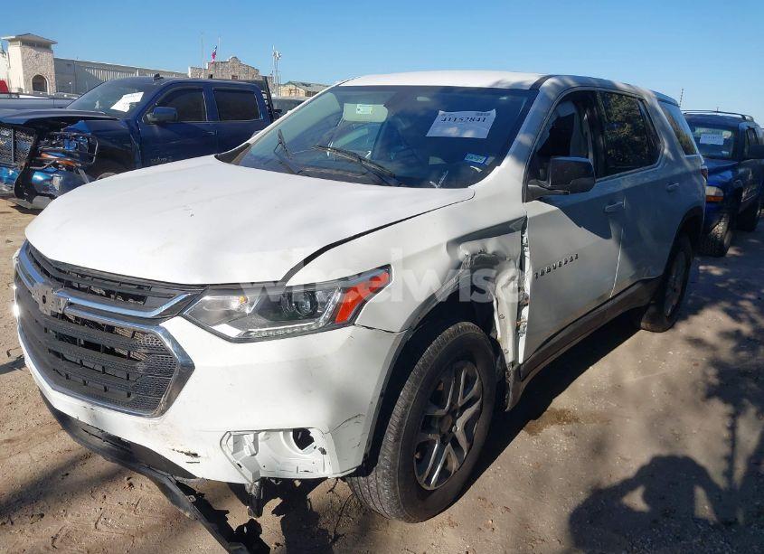 Photo 2 of 2021 Chevrolet Traverse FWD LS (VIN 1GNERFKW5MJ190403)