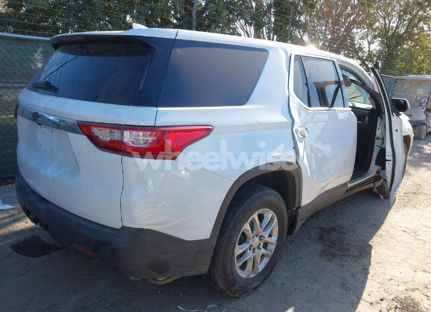 Photo 4 of 2021 Chevrolet Traverse FWD LS (VIN 1GNERFKW5MJ190403)