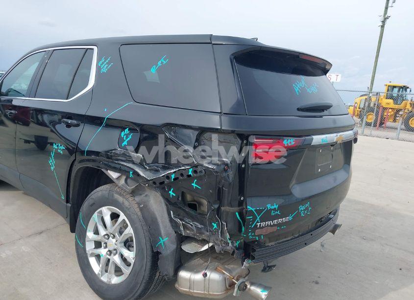 Photo 6 of 2022 Chevrolet Traverse FWD LS (VIN 1GNERFKW5NJ119395)