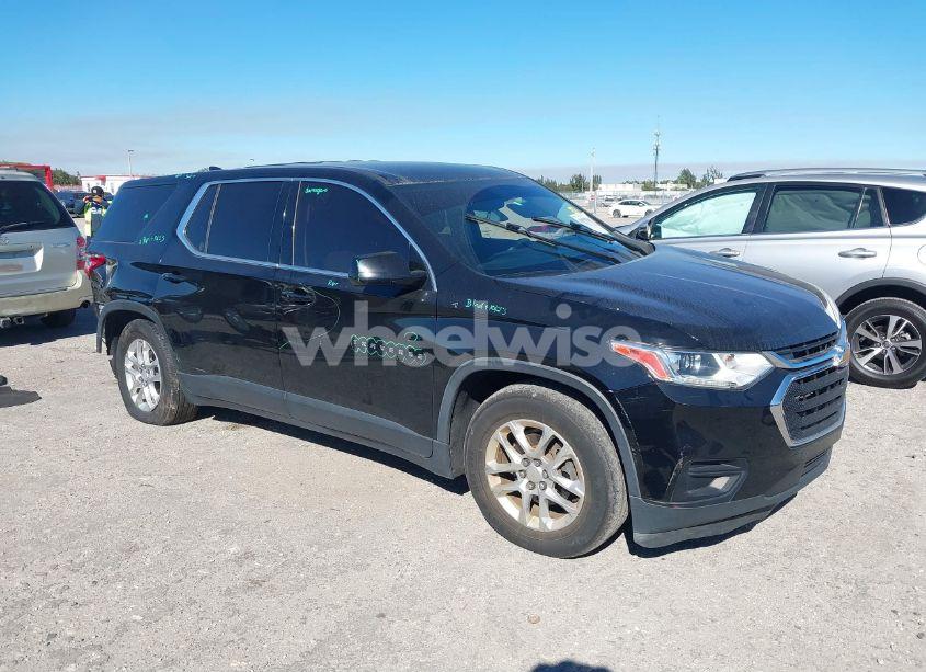 2019 Chevrolet Traverse LS (VIN 1GNERFKW6KJ151414) main photo