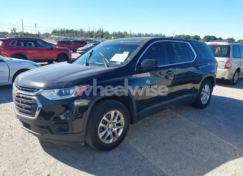 Photo 2 of 2019 Chevrolet Traverse LS (VIN 1GNERFKW6KJ151414)