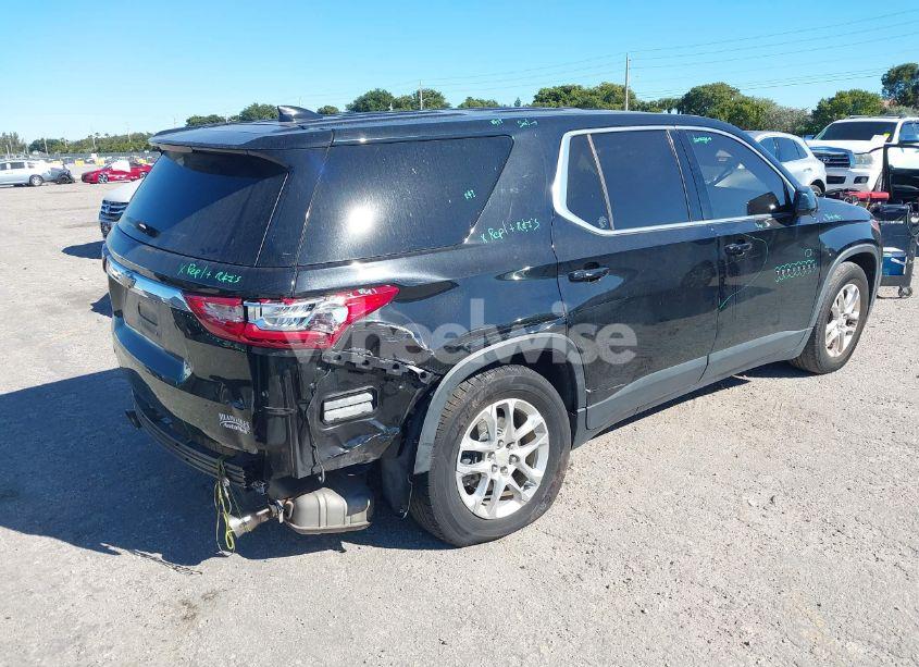 Photo 4 of 2019 Chevrolet Traverse LS (VIN 1GNERFKW6KJ151414)