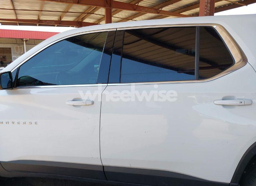 Photo 14 of 2019 Chevrolet Traverse LS (VIN 1GNERFKW6KJ159531)