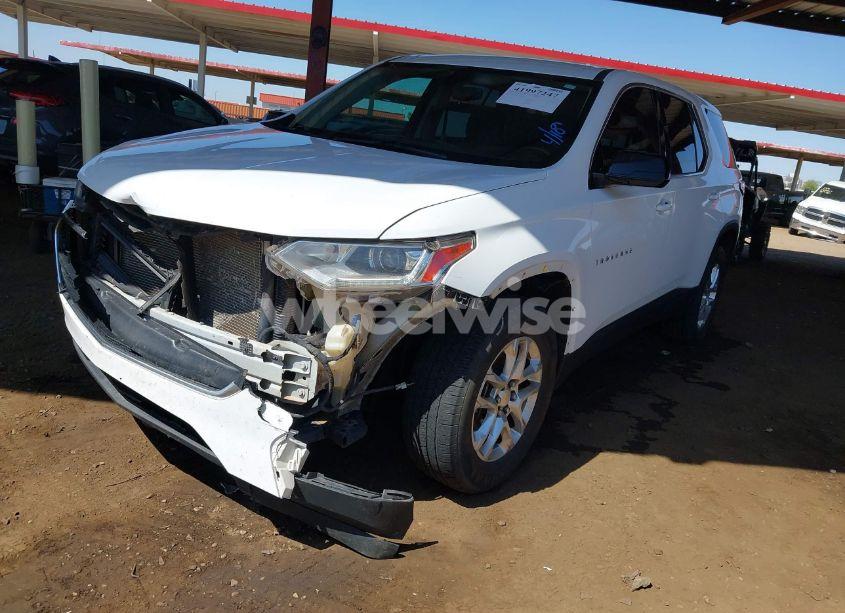 Photo 2 of 2019 Chevrolet Traverse LS (VIN 1GNERFKW6KJ159531)