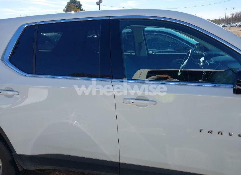 Photo 13 of 2019 Chevrolet Traverse LS (VIN 1GNERFKW6KJ269768)