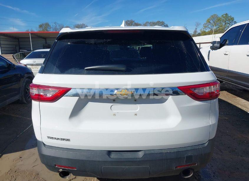 Photo 16 of 2019 Chevrolet Traverse LS (VIN 1GNERFKW6KJ269768)