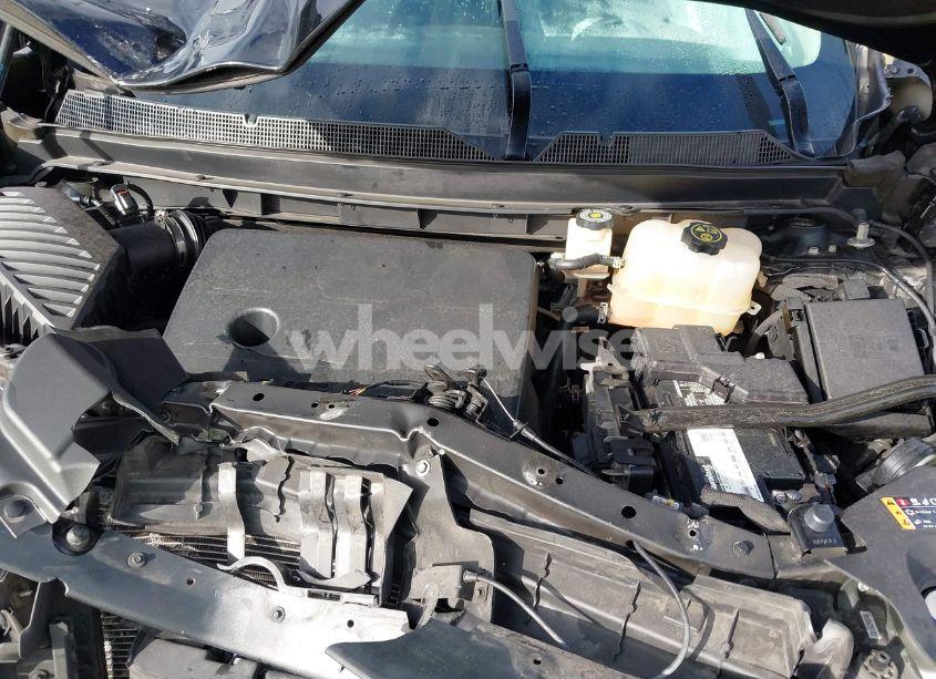 Photo 10 of 2019 Chevrolet Traverse LS (VIN 1GNERFKW6KJ270368)