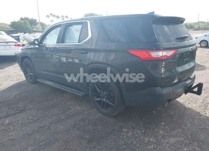 Photo 3 of 2019 Chevrolet Traverse LS (VIN 1GNERFKW6KJ270368)