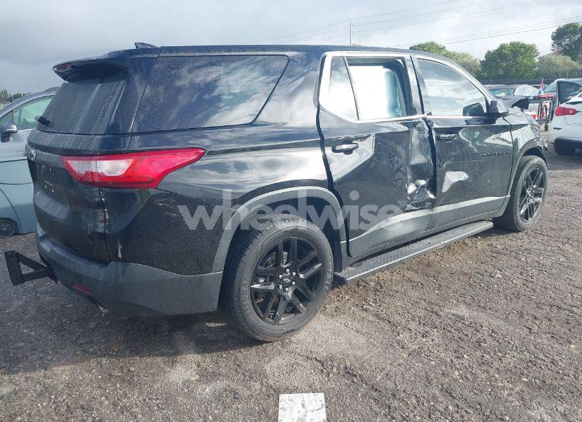 Photo 4 of 2019 Chevrolet Traverse LS (VIN 1GNERFKW6KJ270368)