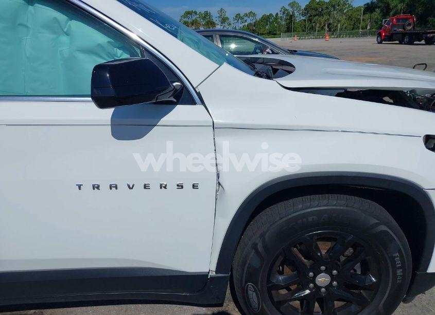 Photo 19 of 2019 Chevrolet Traverse LS (VIN 1GNERFKW6KJ295870)