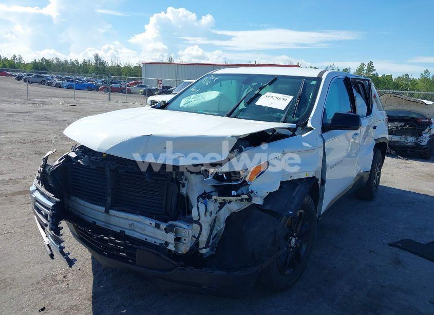 Photo 2 of 2019 Chevrolet Traverse LS (VIN 1GNERFKW6KJ295870)