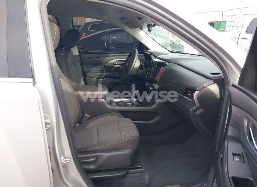 Photo 5 of 2020 Chevrolet Traverse FWD LS (VIN 1GNERFKW6LJ204467)