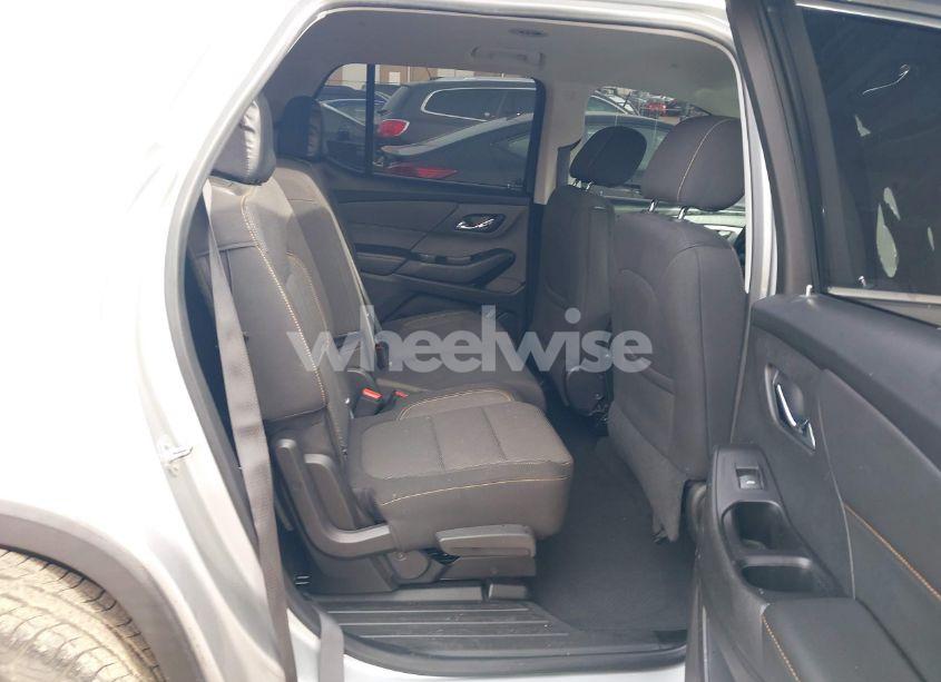 Photo 8 of 2020 Chevrolet Traverse FWD LS (VIN 1GNERFKW6LJ204467)