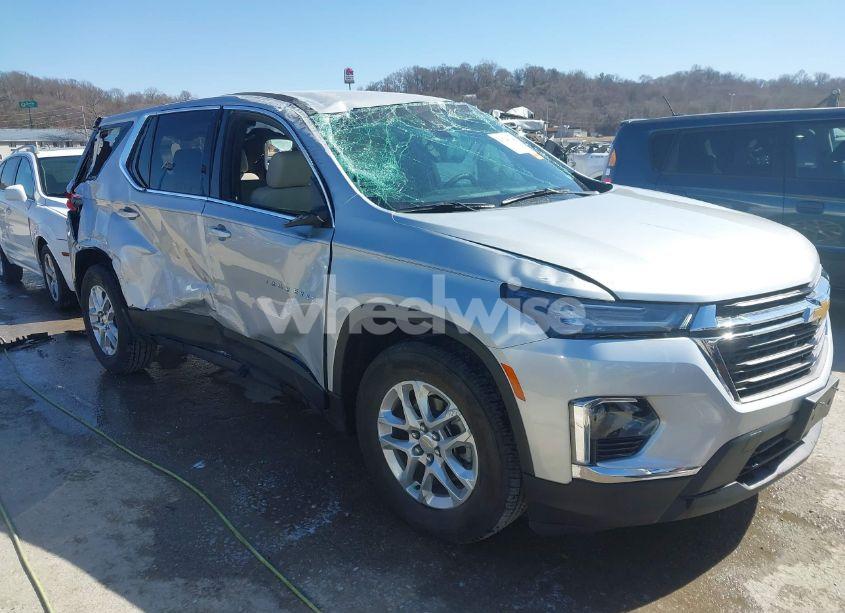 2022 Chevrolet Traverse FWD LS (VIN 1GNERFKW6NJ162594) main photo