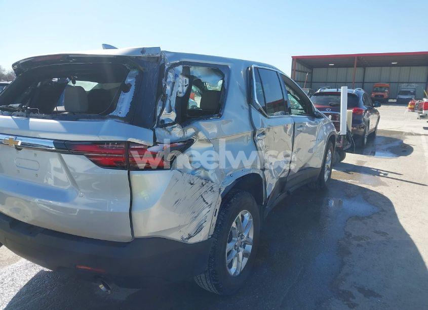 Photo 12 of 2022 Chevrolet Traverse FWD LS (VIN 1GNERFKW6NJ162594)
