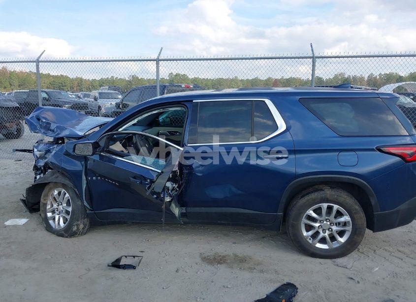 Photo 14 of 2022 Chevrolet Traverse FWD LS (VIN 1GNERFKW6NJ170307)