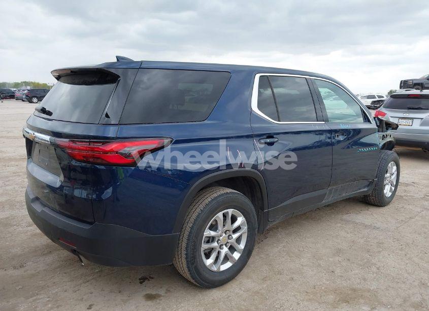 Photo 4 of 2023 Chevrolet Traverse FWD LS (VIN 1GNERFKW6PJ221839)