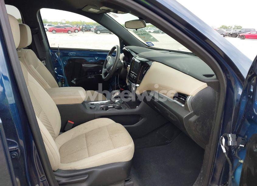 Photo 5 of 2023 Chevrolet Traverse FWD LS (VIN 1GNERFKW6PJ221839)