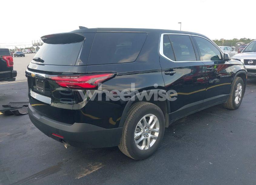 Photo 4 of 2023 Chevrolet Traverse FWD LS (VIN 1GNERFKW6PJ331614)
