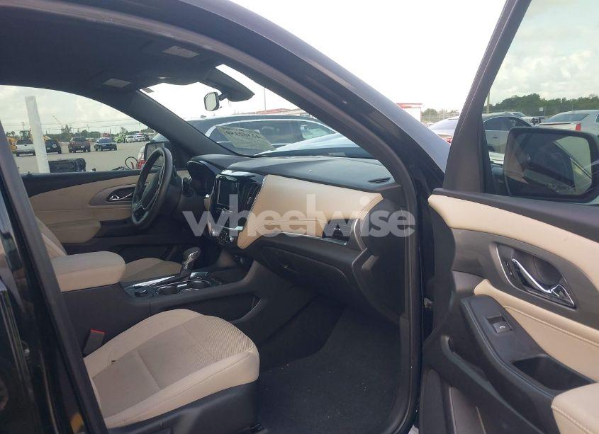 Photo 5 of 2023 Chevrolet Traverse FWD LS (VIN 1GNERFKW6PJ331614)