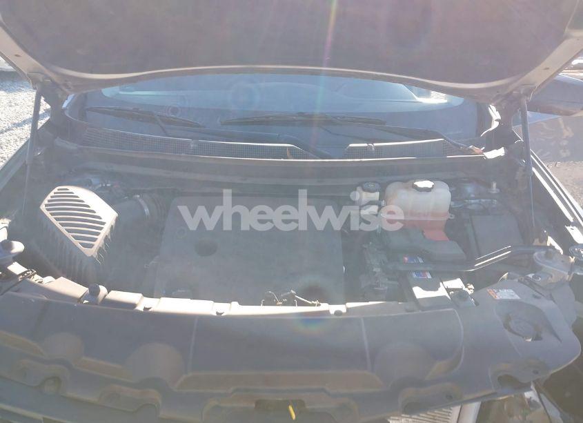 Photo 10 of 2018 Chevrolet Traverse LS (VIN 1GNERFKW7JJ217645)