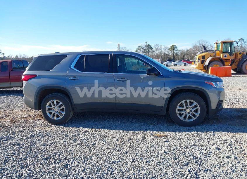 Photo 13 of 2018 Chevrolet Traverse LS (VIN 1GNERFKW7JJ217645)